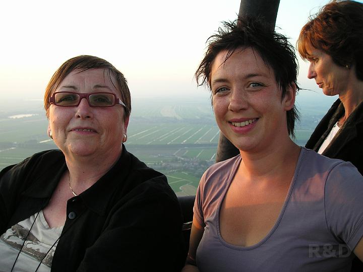 Ballonvlucht 24 mei 2007 (50).JPG